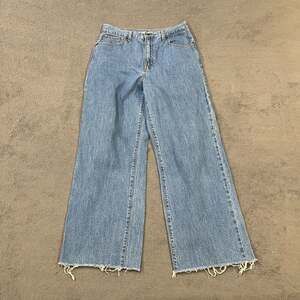 Levi's High Waisted Medium Wash Straight Denim Jeans Women's Size 30